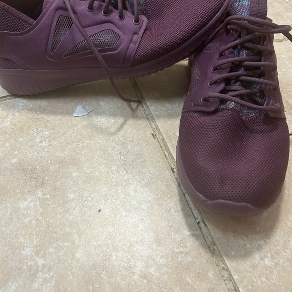 Purple Reebok sneakers - Picture 4 of 4